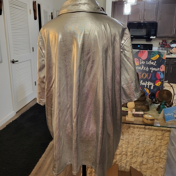 SOLD Silver Metallic Women's Jacket - Picture 6 of 6